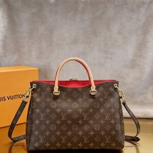 Louis Vuitton Pallas MM Bag